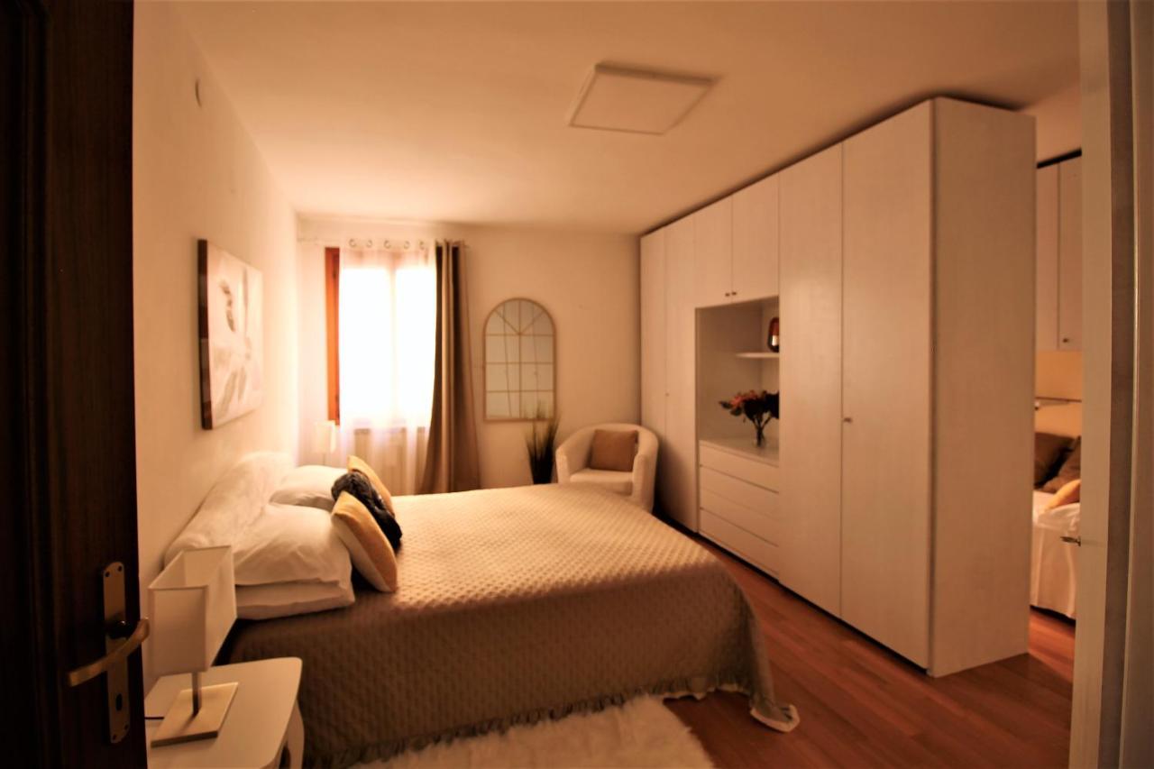 Apartament Charming Canal View San Marco *