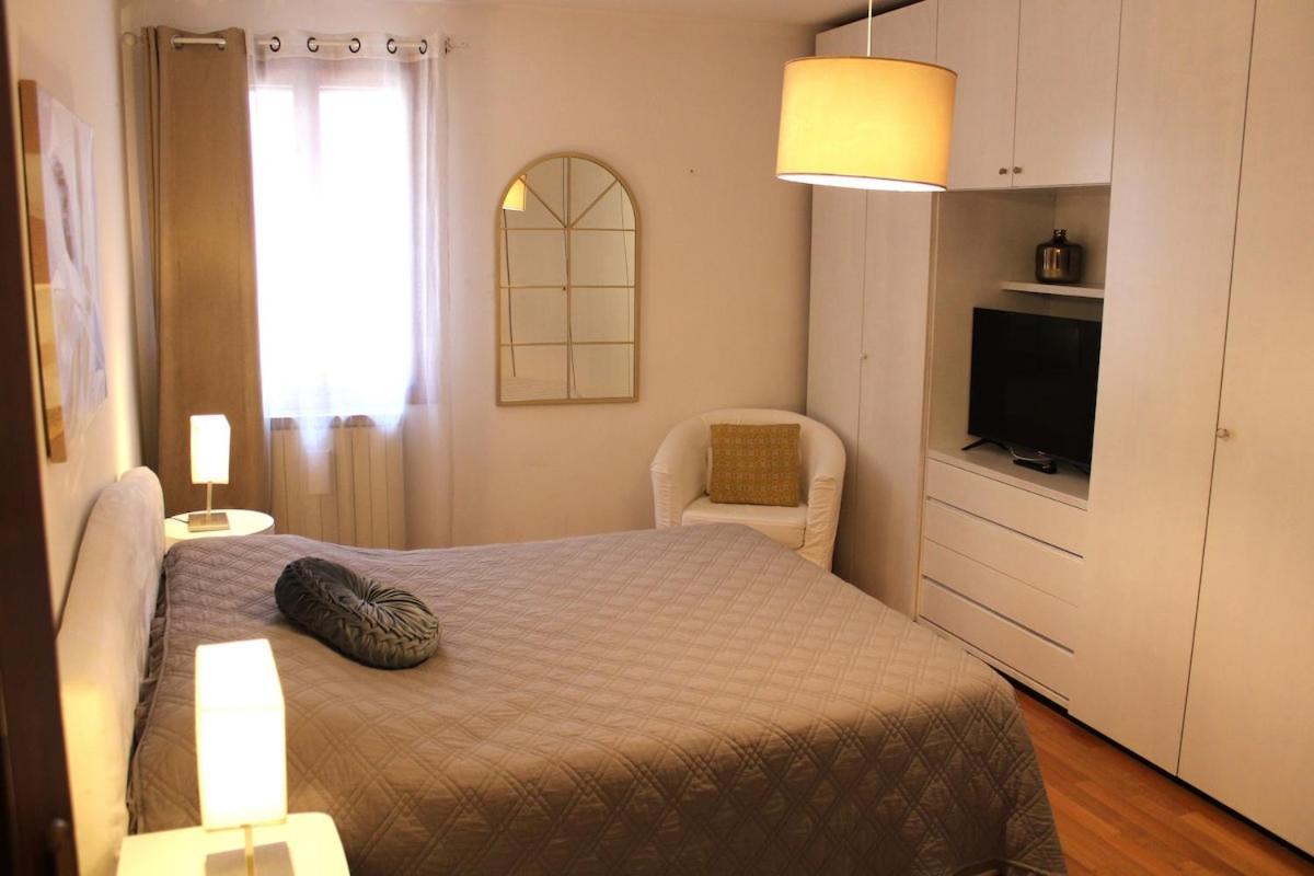 Apartment Charming Canal View San Marco *